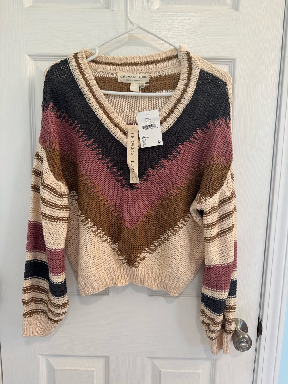 Saltwater Luxe Women's Colorblock V-Neck Sweater in Cream & Pink Size Small NWT